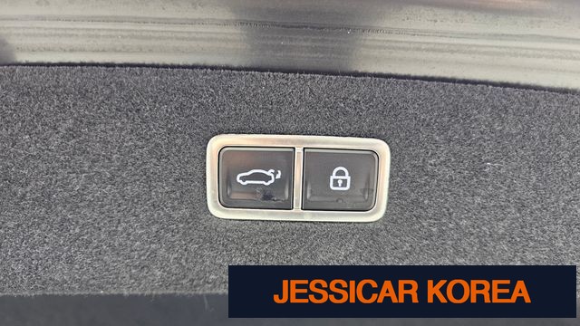 2023 Genesis G90 (RS4) - Thumbnail 13