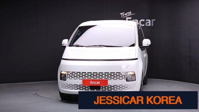 2025 Hyundai Staria - Thumbnail 8