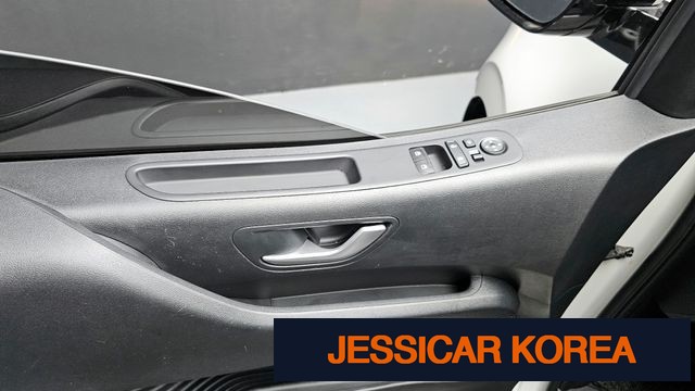 2025 Hyundai Staria - Thumbnail 17