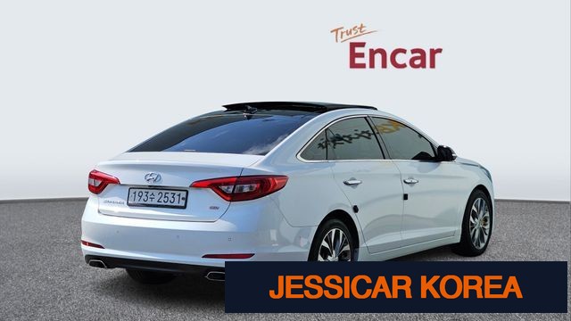 2015 Hyundai LF Sonata - Thumbnail 9