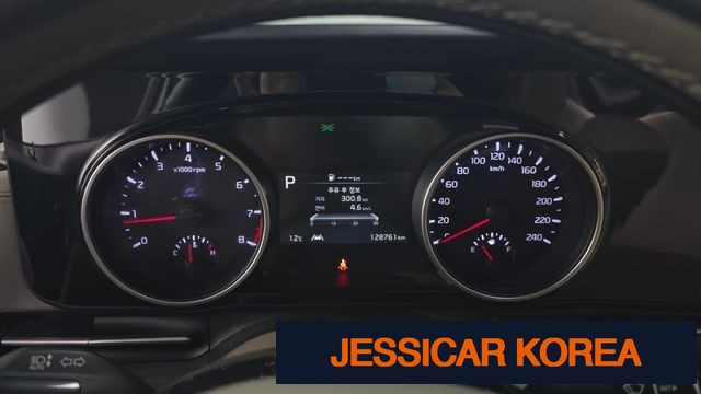 2021 Kia Carnival 4th Gen - Thumbnail 17