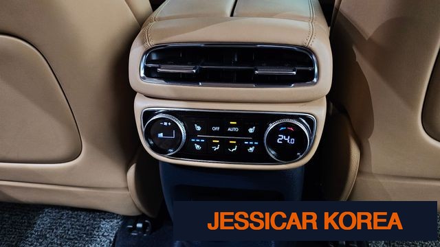 2022 Genesis GV80 - Thumbnail 13