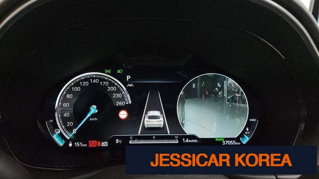 2022 Genesis Electrified GV70 - Thumbnail 5