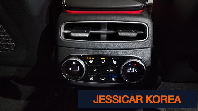 2022 Genesis Electrified GV70 - Thumbnail 20