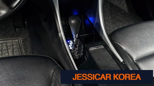 2011 Hyundai YF Sonata - Thumbnail 5