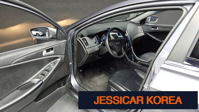 2011 Hyundai YF Sonata - Thumbnail 6
