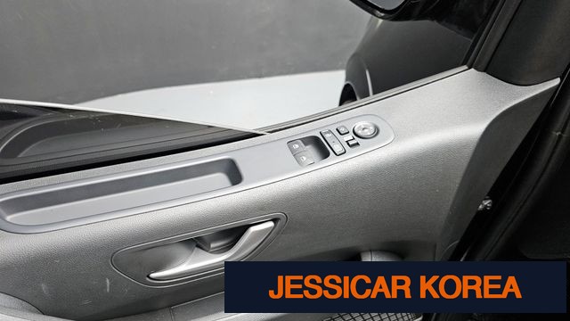 2024 Hyundai Staria - Thumbnail 5
