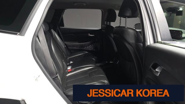 2021 Hyundai The New Santa Fe - Thumbnail 12