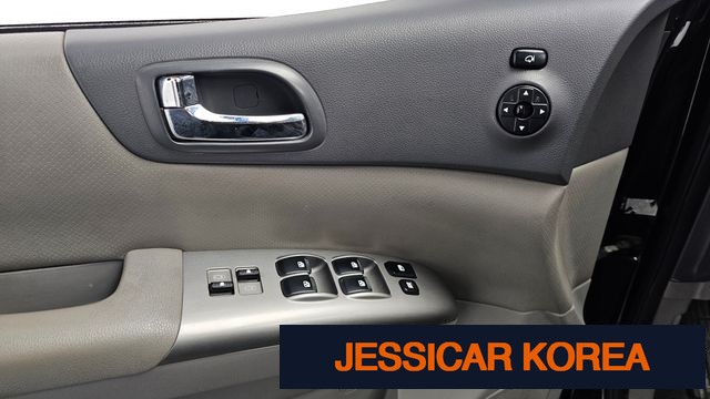 2013 Kia Carnival R - Thumbnail 13