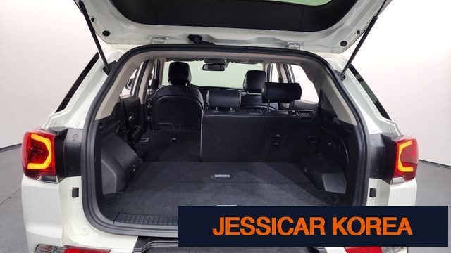 2022 KG Mobility Beautiful Korando - Thumbnail 12