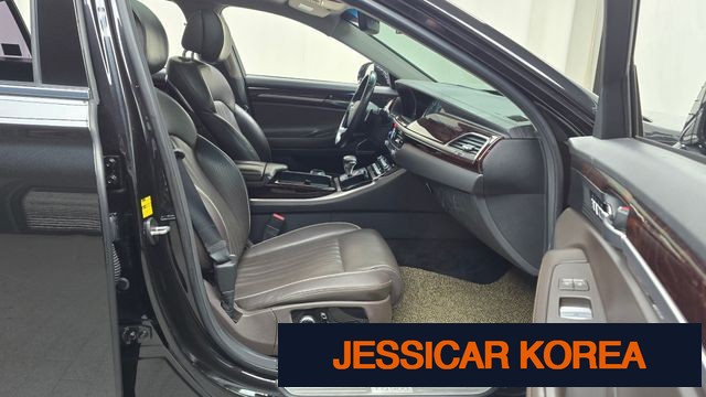 2018 Genesis EQ900 - Thumbnail 17