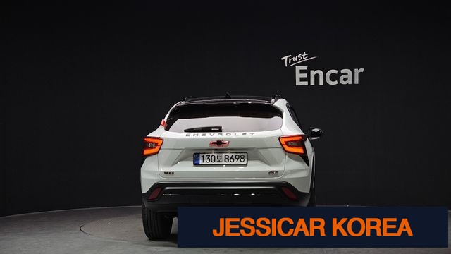 2025 Chevrolet Trax Crossover - Thumbnail 17