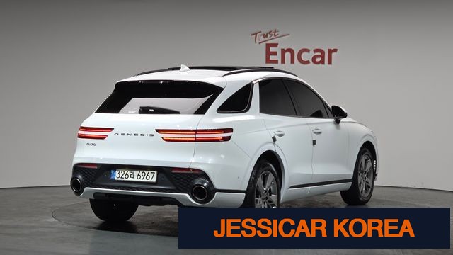 2022 Genesis GV70 - Thumbnail 10