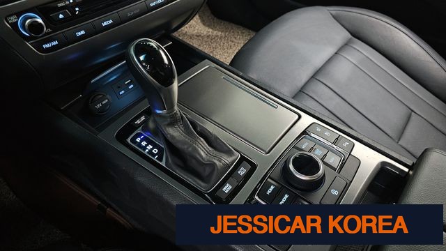 2015 Hyundai Genesis DH - Thumbnail 18