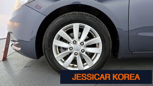 2014 Kia K3 - Thumbnail 5