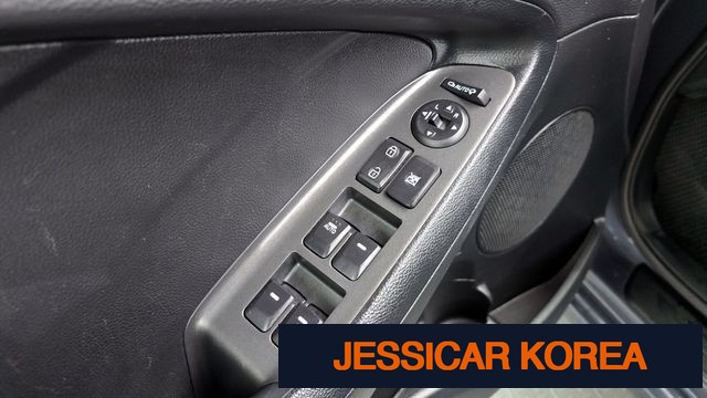 2014 Kia K3 - Thumbnail 8