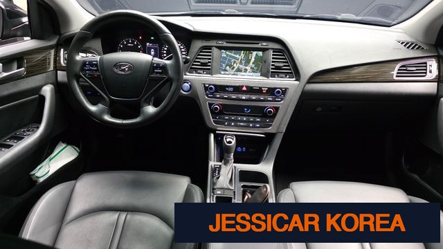 2016 Hyundai LF Sonata - Thumbnail 2