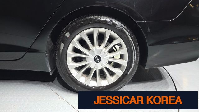 2016 Hyundai LF Sonata - Thumbnail 15