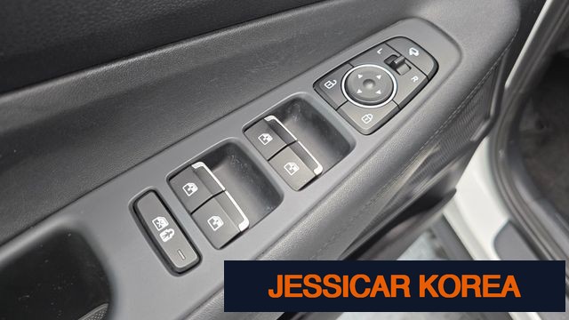 2023 Hyundai The New Santa Fe - Thumbnail 11