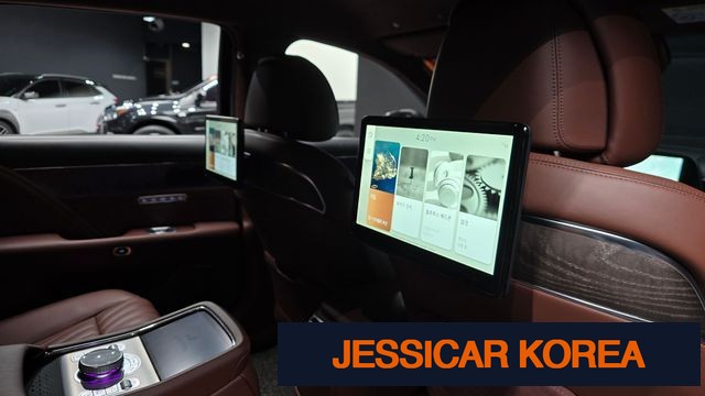 2022 Genesis G90 (RS4) - Thumbnail 2