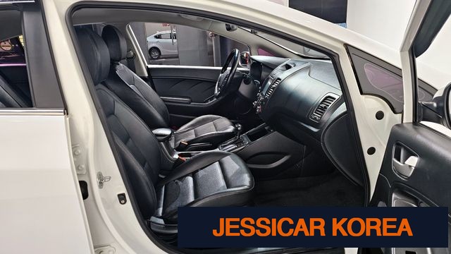 2015 Kia K3 - Thumbnail 5