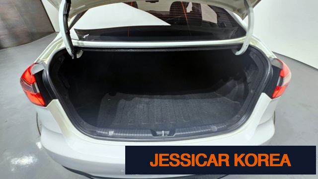 2015 Kia K3 - Thumbnail 20