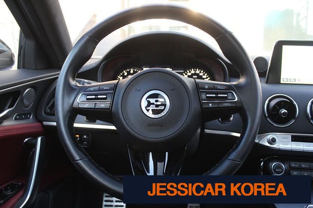 2020 Kia Stinger - Thumbnail 13