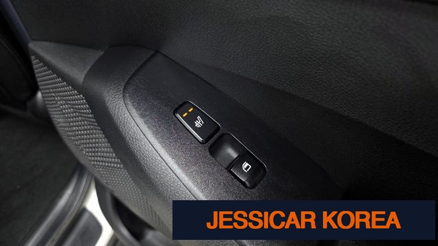 2021 Kia Seltos - Thumbnail 3
