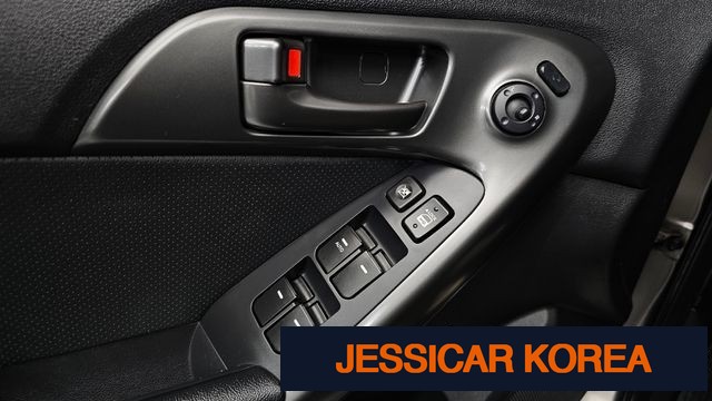 2012 Kia forte - Thumbnail 11