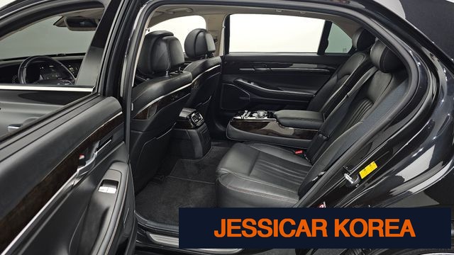 2019 Genesis G90 - Thumbnail 7