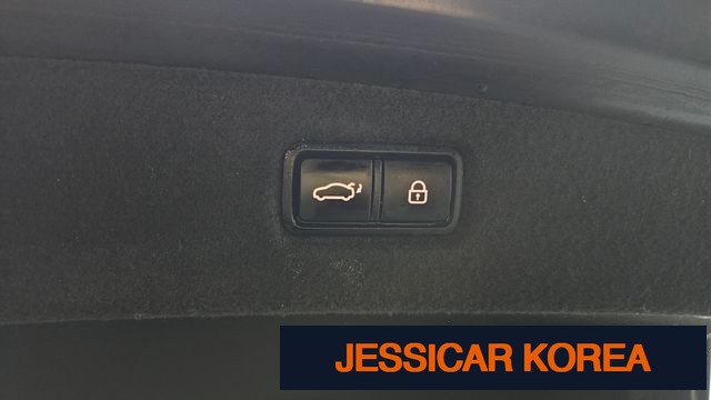 2019 Genesis G90 - Thumbnail 11