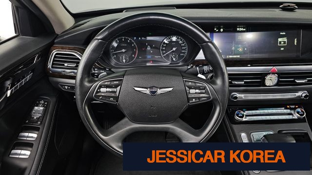 2019 Genesis G90 - Thumbnail 17