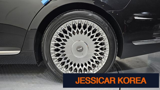 2019 Genesis G90 - Thumbnail 18