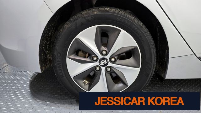 2017 Hyundai IONIQ Electric - Thumbnail 15