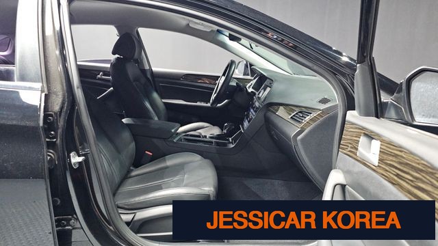 2016 Hyundai LF Sonata - Thumbnail 3