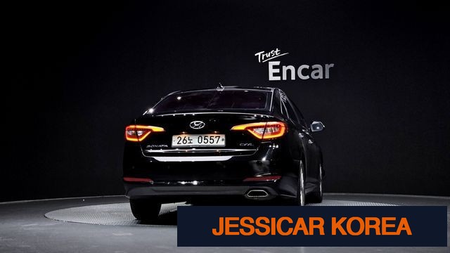 2016 Hyundai LF Sonata - Thumbnail 9