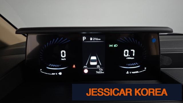 2025 Hyundai Staria - Thumbnail 9