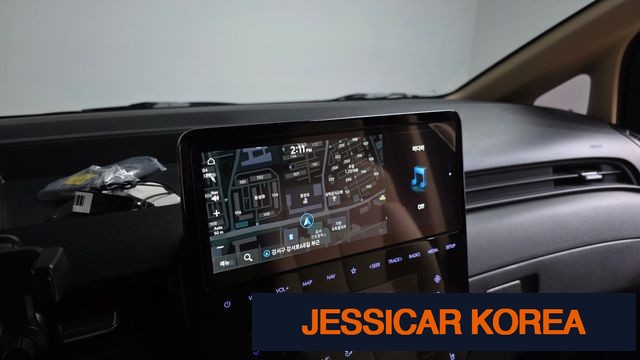 2025 Hyundai Staria - Thumbnail 17