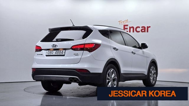 2015 Hyundai Santa Fe DM - Thumbnail 4