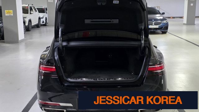 2023 Genesis G90 (RS4) - Thumbnail 10