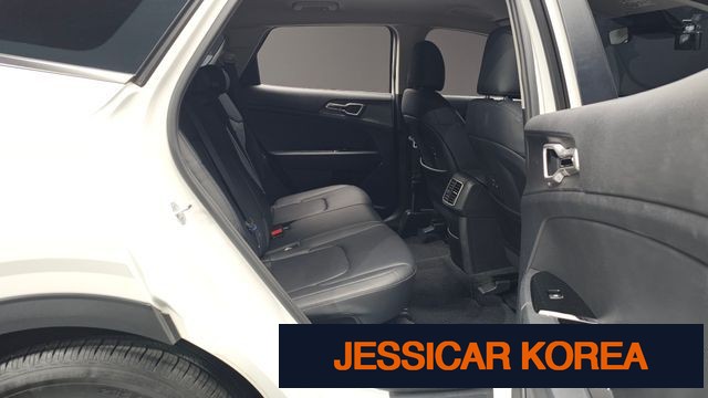 2022 Kia Sportage 5th Gen - Thumbnail 10