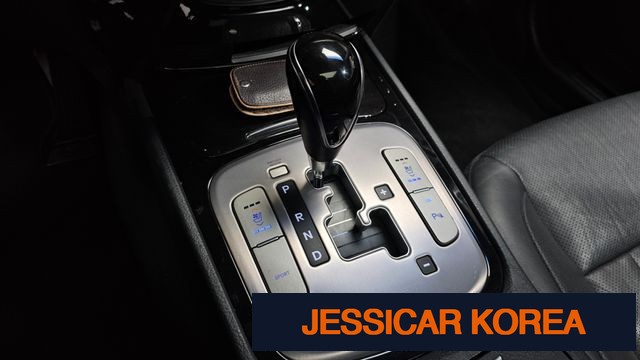 2012 Hyundai Genesis - Thumbnail 9