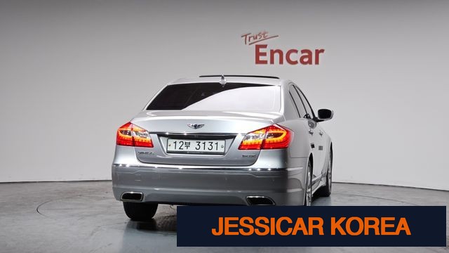 2012 Hyundai Genesis - Thumbnail 10