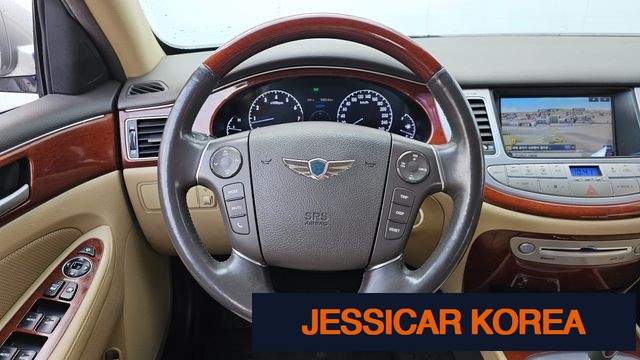 2012 Hyundai Genesis - Thumbnail 3