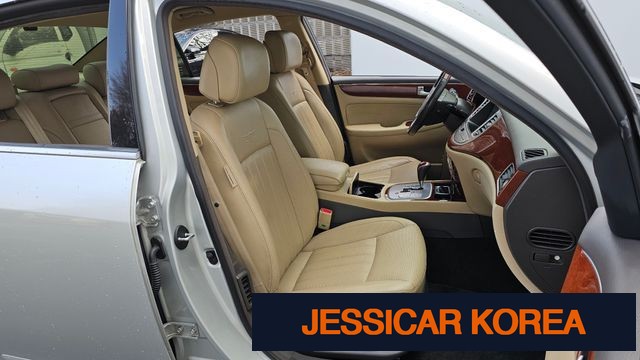 2012 Hyundai Genesis - Thumbnail 5
