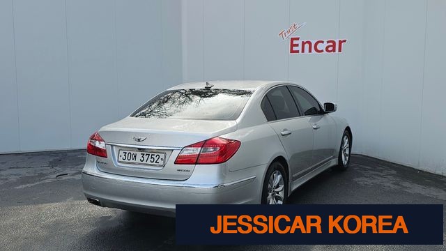 2012 Hyundai Genesis - Thumbnail 6