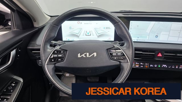 2022 Kia EV6 - Thumbnail 3