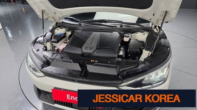 2022 Kia EV6 - Thumbnail 8