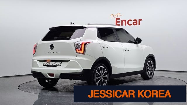 2017 KG Mobility Tivoli - Thumbnail 3