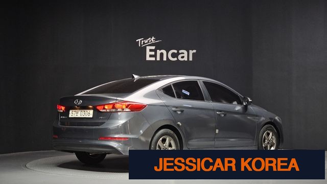 2017 Hyundai Avante AD - Thumbnail 8
